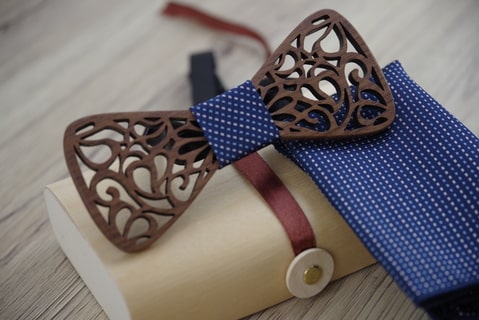 Noeud papillon en bois