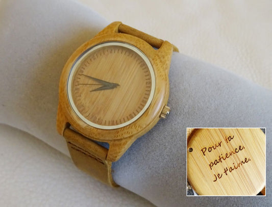 Montre en bois grave