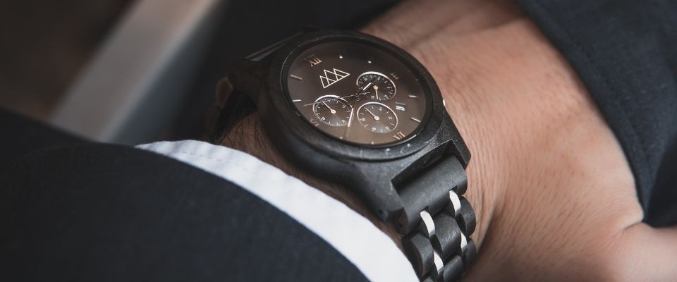 Montre en Bois Cadran Noir