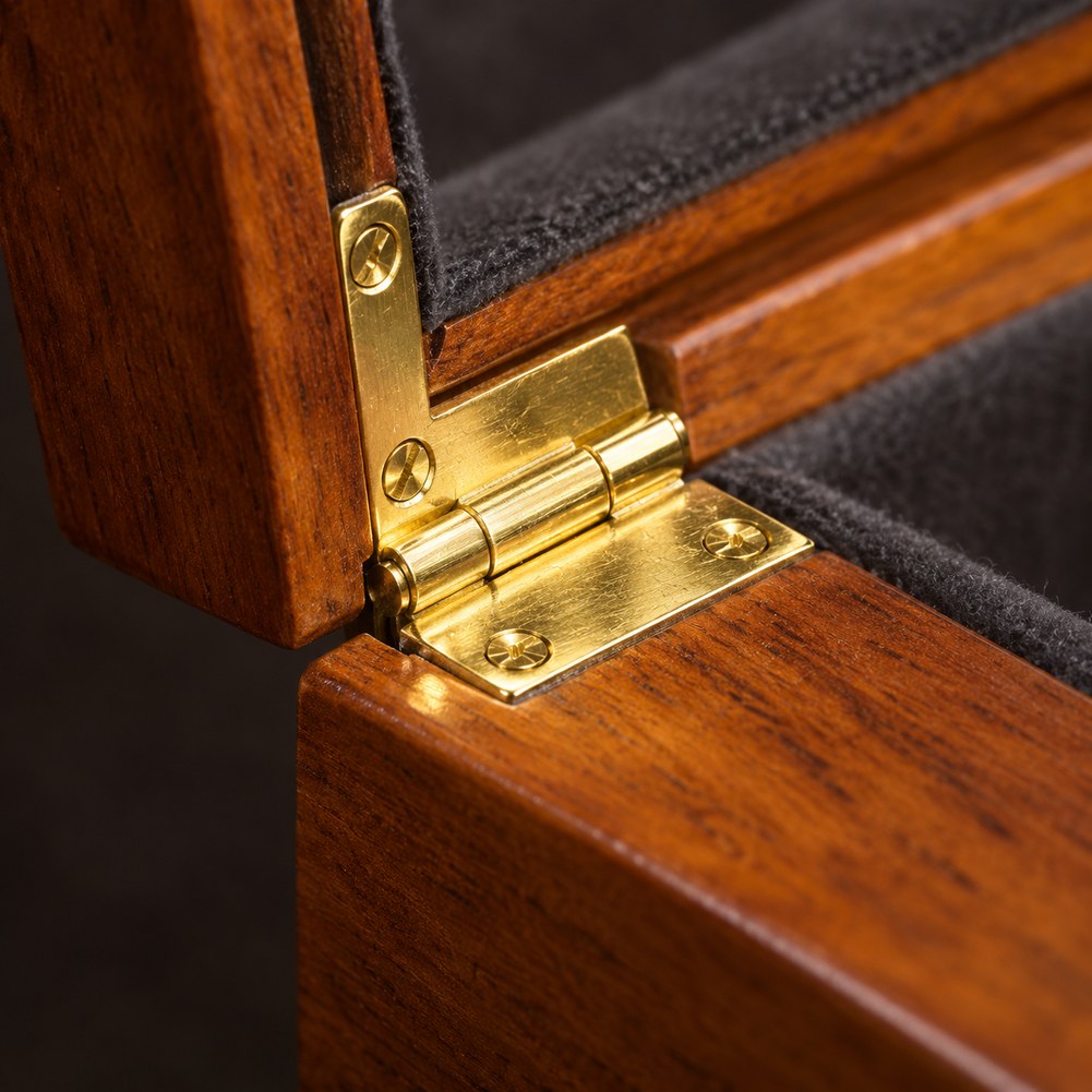 Boîte à Bijoux en Bois 12 Compartiments - Noria, détail de la fermeture
