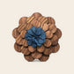 Broche en bois Flora – The Wood Stock