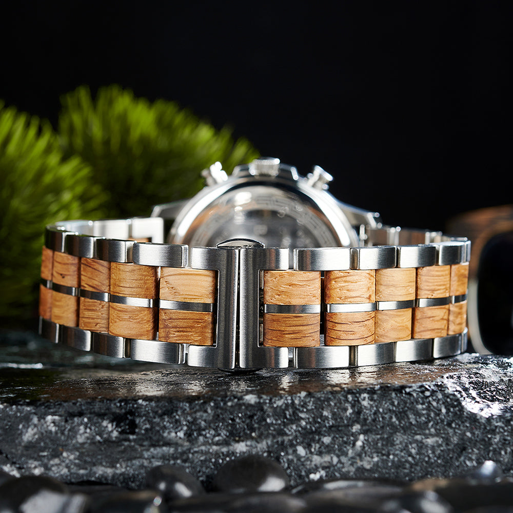 Montre en bois d'olivier homme Artio en situation, photo 5