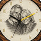 Montre en bois gravée d'une photo de couple de seniors, cadeau anniversaire de mariage