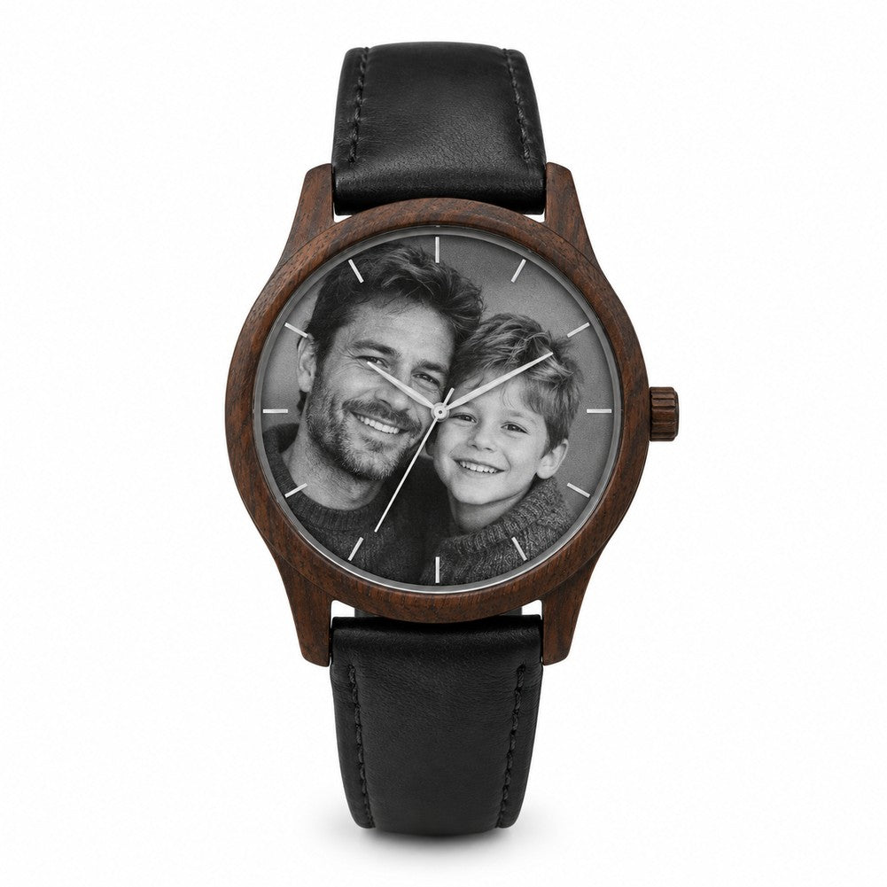 Montre en bois avec photo en noir et blanc sur le cadran, variante N&B