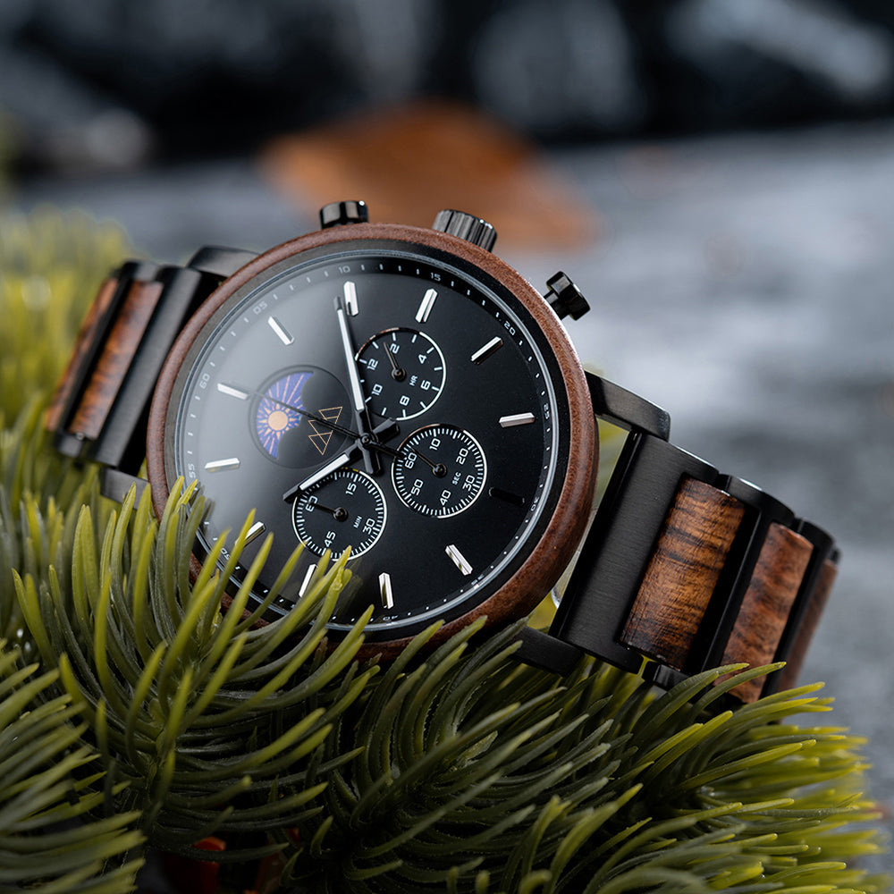 Montre homme en bois Uluna Brown en situation, photo 2