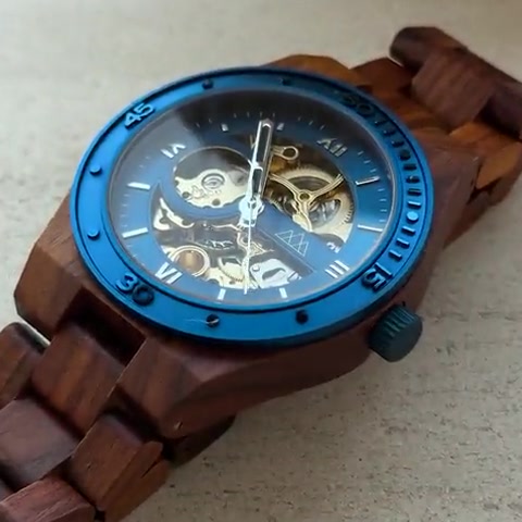 Montre en bois Gareth en vidéo