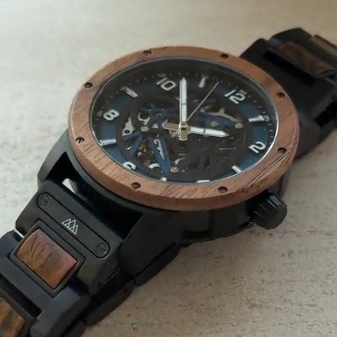 Montre en bois Pharow en vidéo