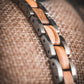 Bracelet en bois homme Steel Olivier en situation, photo 2