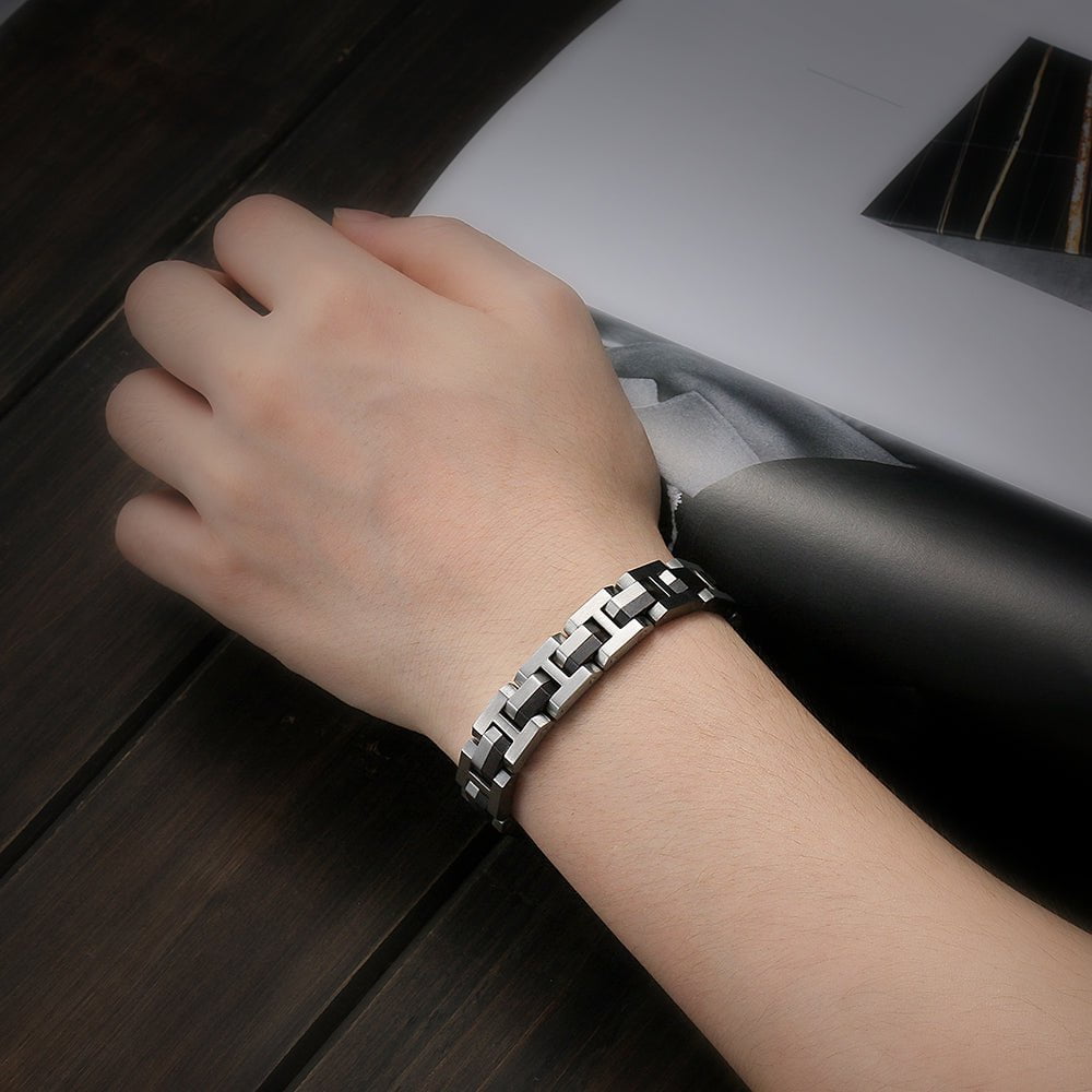 Bracelet homme bois Steel Black en situation, photo 3