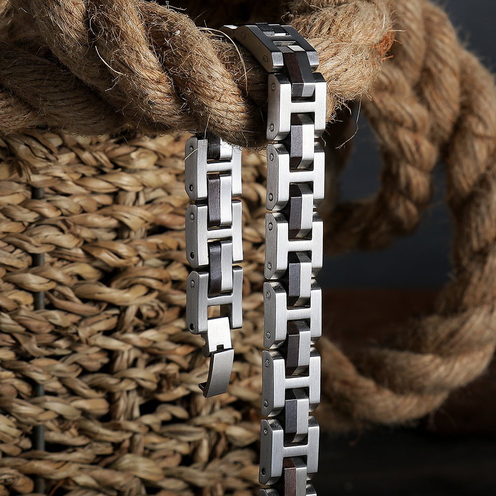 Bracelet homme bois Steel Black en situation