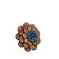 Broche en bois Flora, vue 3 sur fond blanc