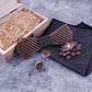 Coffret noeud papillon bois mariage Refined en situation, photo 3