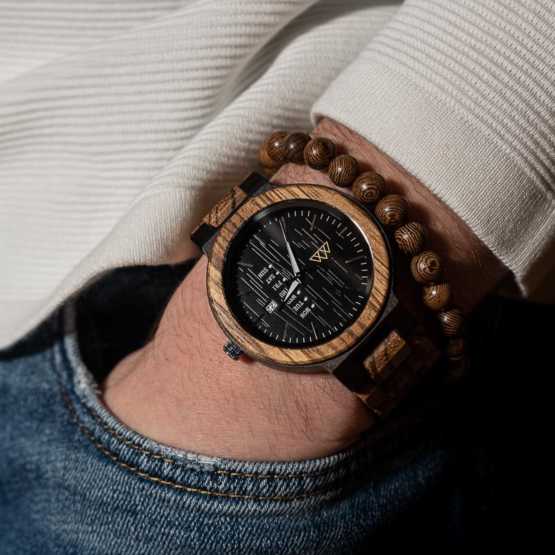 Montre bois bio Fashion Black en situation, photo 3
