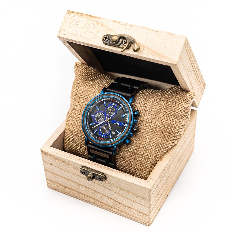 Montre en bois bleu Griffed Blue, vue 2 sur fond blanc
