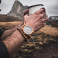 Montre bois et cuir Dark en situation