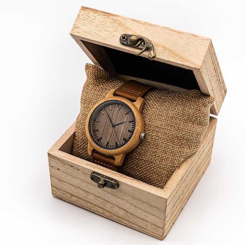 Montre bois et cuir Dark, vue 2 sur fond blanc