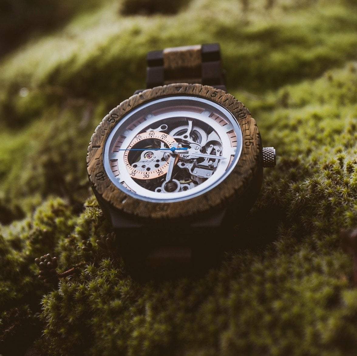 Montre en bois homme automatique Indy en situation