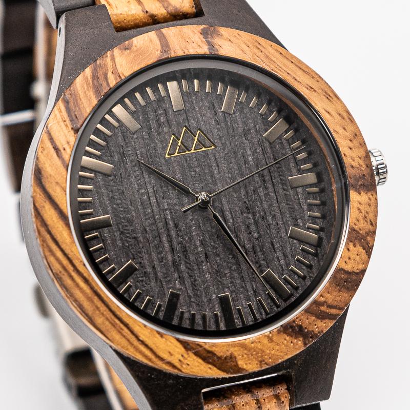 Montre en bois homme design Evasion en situation, photo 2