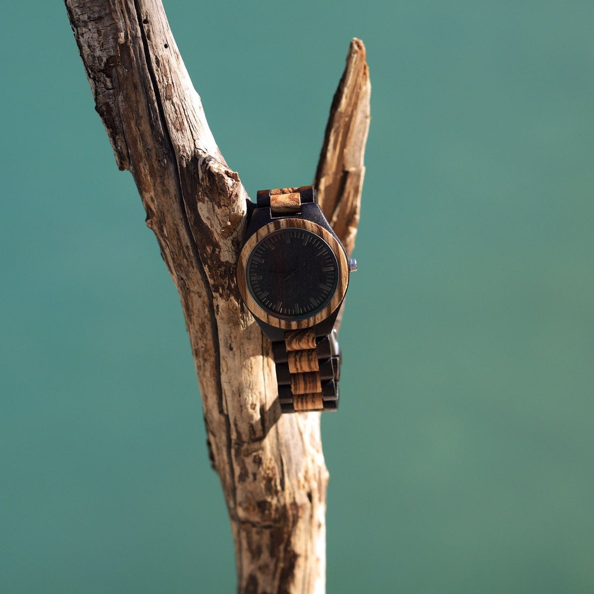 Montre en bois homme design Evasion en situation