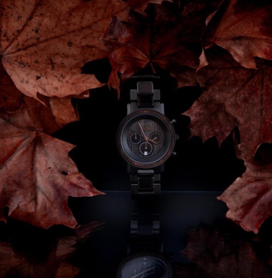 Montre en bois homme Lux Marshal Dark en situation