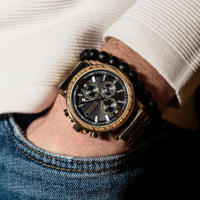 Montre en bois homme Paris Kao en situation