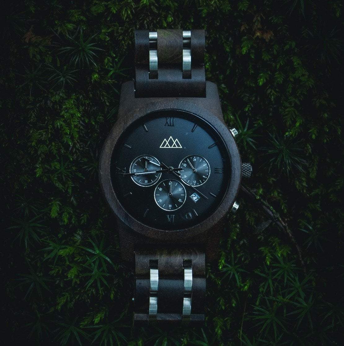 Montre bois pour homme Sport Dark en situation