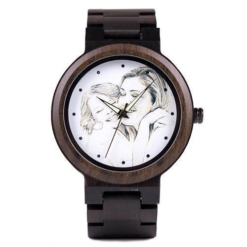 Montre en Bois Personnalisable, vue 4 sur fond blanc