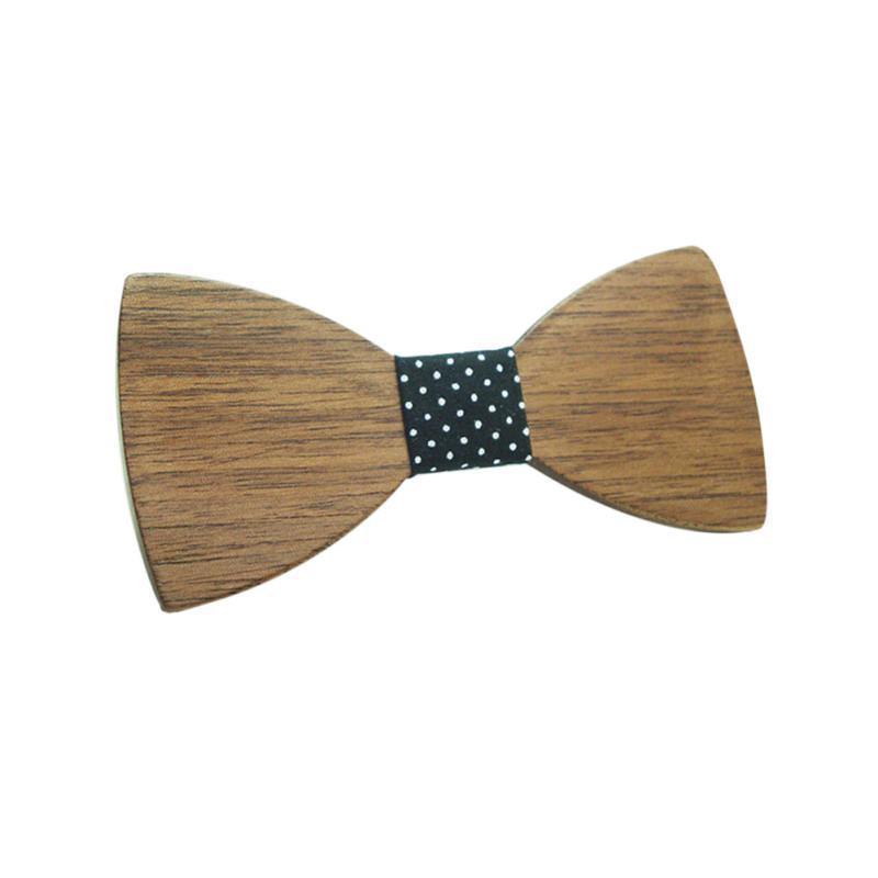 Noeud papillon en bois enfant Boryana, vue 3 sur fond blanc